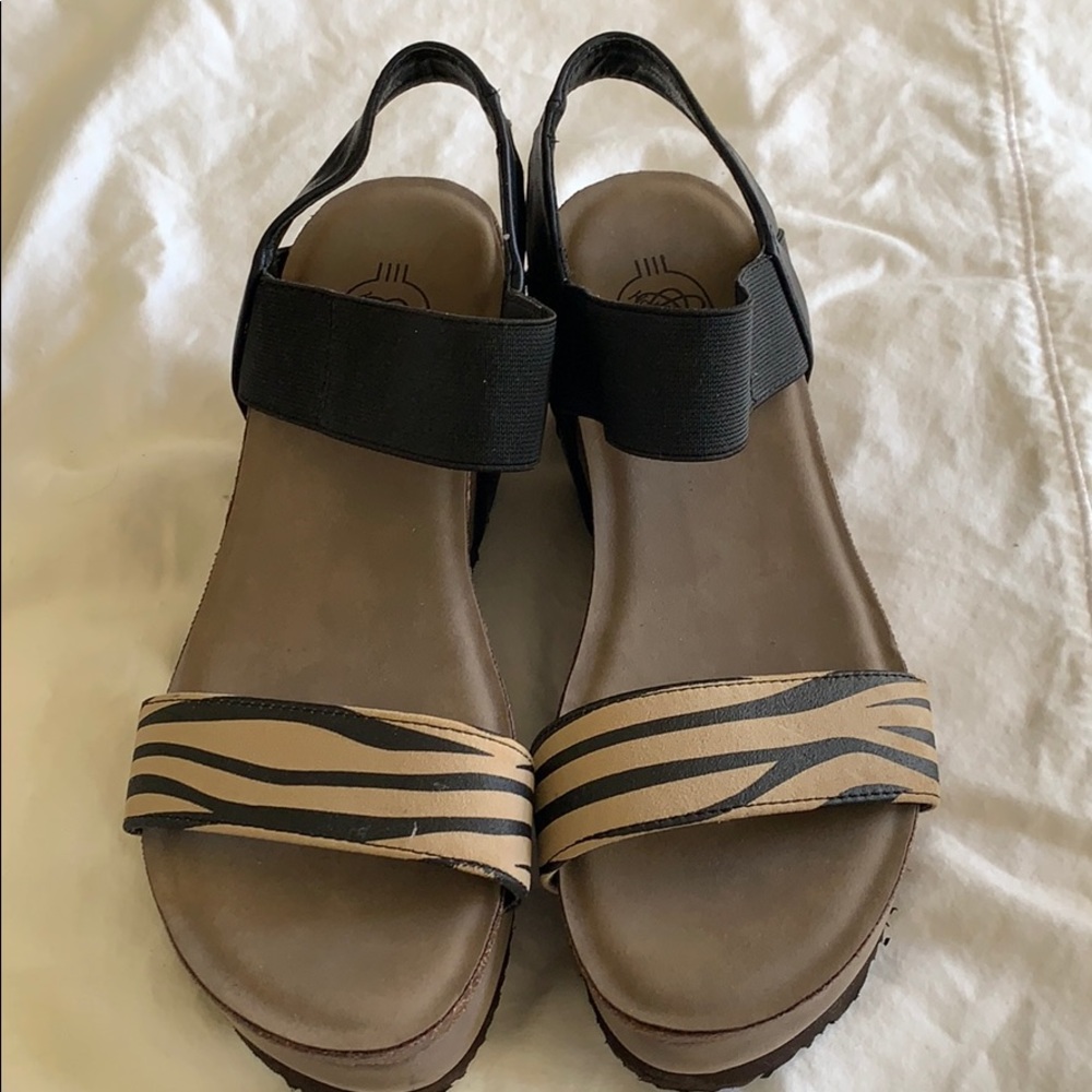 Hokus Pokus Jenny wedge sandal size 7.5